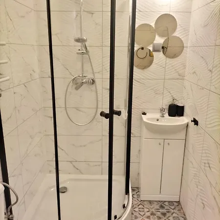 Prawobrzeze 公寓 *